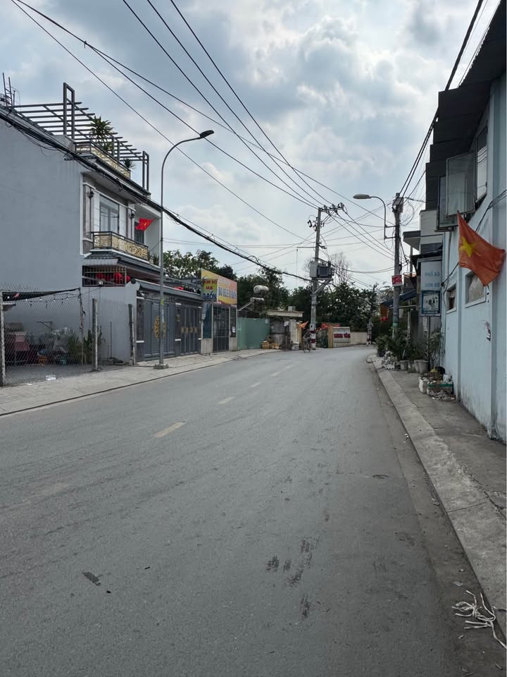 Đất nền Hóc Môn 83.2m² - Sổ đỏ chính chủ, tiềm năng tăng giá!