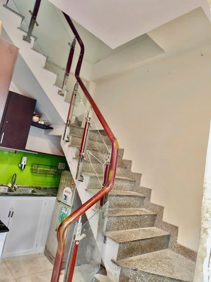 Nhà Nguyên Căn Âu Dương Lân Q8 - 3PN, Sân Thượng, Full Nội Thất - 6 Triệu/Tháng