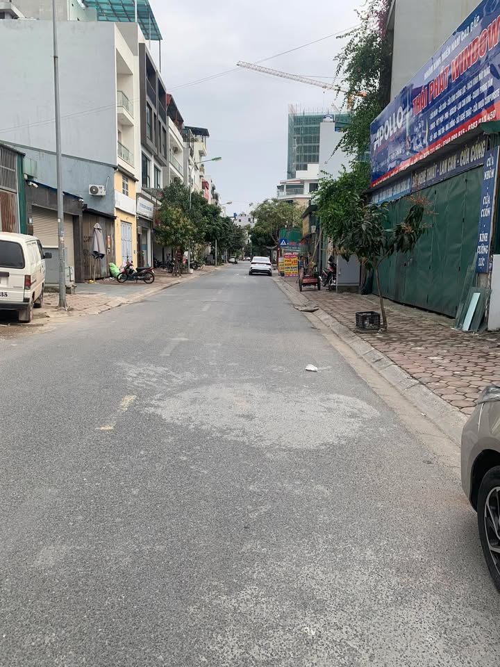 Nhà Mặt Tiền Kinh Doanh Phường Phúc Lợi, Long Biên - 88m², Vỉa Hè Rộng