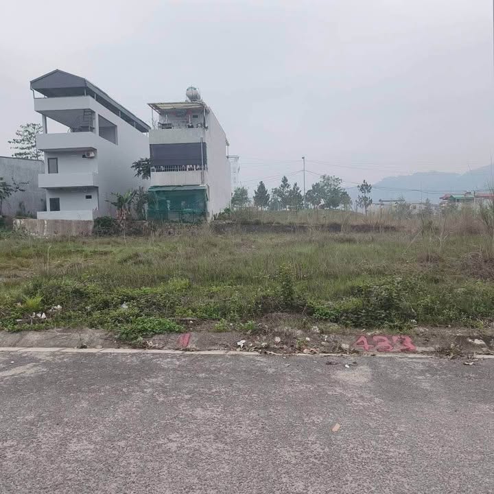 Đất Vàng Mặt Tiền B10, Đất Đỏ - Đối Diện BV Sản Nhi, 131.7m², Sẵn Sàng Kinh Doanh