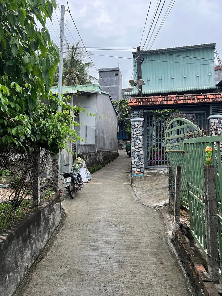 Nhà An Cư Tuy An 120m² - Giá tốt hiếm có, Sát QL1A tiện lợi!