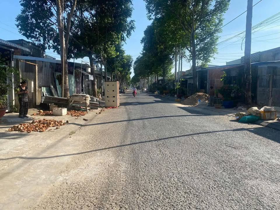 Nhà Mặt Tiền Huỳnh Văn Đạt, Vĩnh Long - 84m² Sổ Đỏ Full Thổ Cư