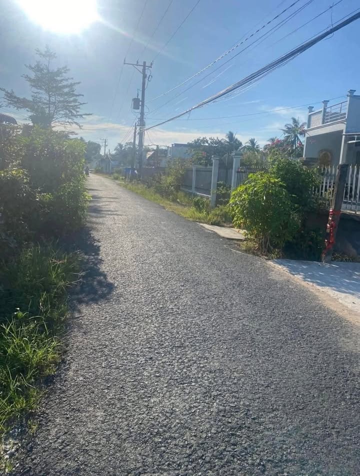 Bán Gấp Đất 2 Mặt Tiền Phường Tân Xuyên, Cà Mau - 800m², 2.6 Tỷ