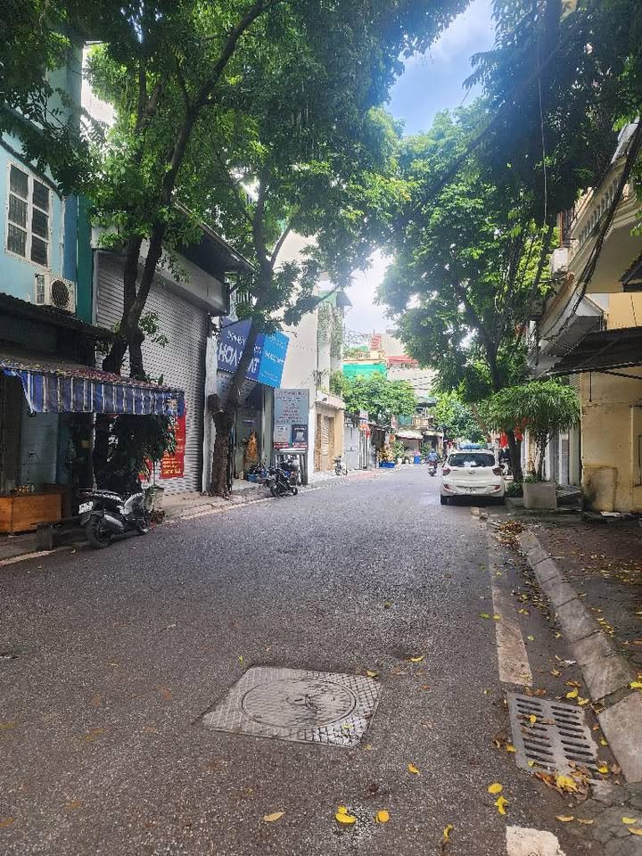 Nhà Phố Lĩnh Nam, Hoàng Mai 84m² - Mặt tiền kinh doanh, lô góc đắc địa!