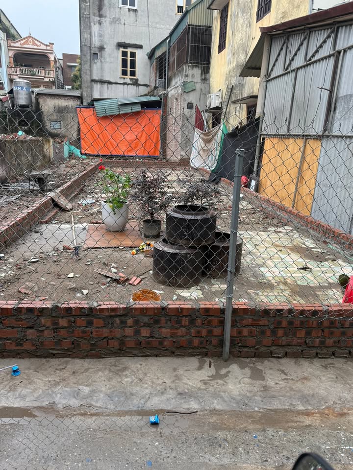 Đất nền Thạch Bàn Long Biên 62m² giá 8 tỷ - Sổ đỏ chính chủ