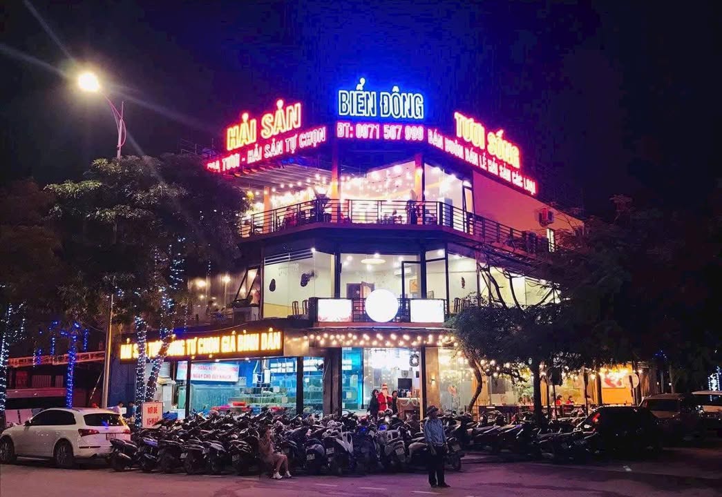 Nhà hàng mặt tiền 35m Lê Đức Thọ, Mỹ Đình - 300m², 3 tầng, kinh doanh sầm uất