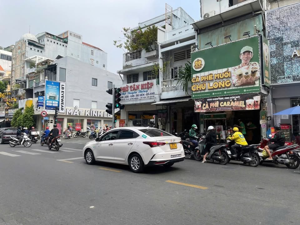 Nhà Phố Lê Văn Sỹ, Phú Nhuận 17 tỷ - Mặt tiền kinh doanh đắc địa!