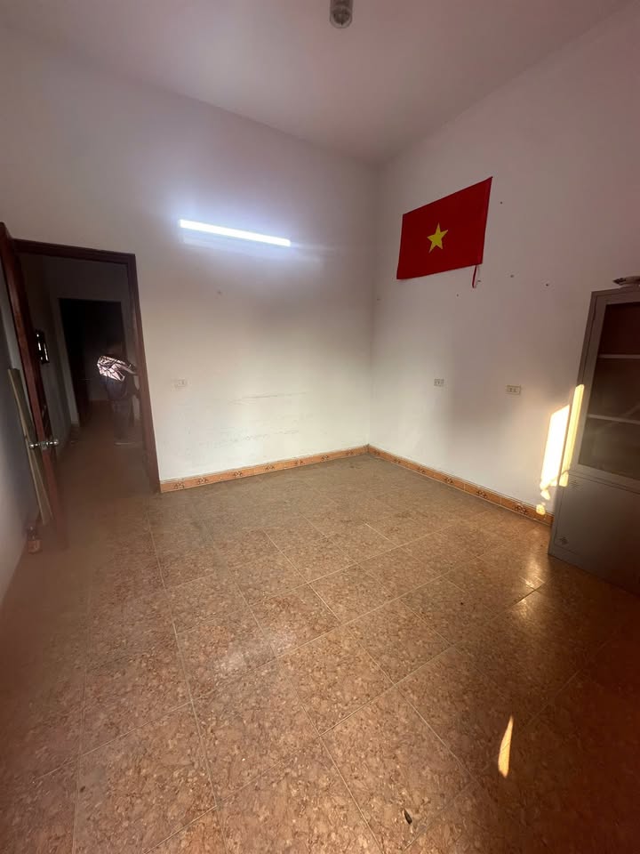 Nhà riêng Giải Phóng, Hoàng Mai 75m² giá 14 triệu - Ô tô vào tận nhà!