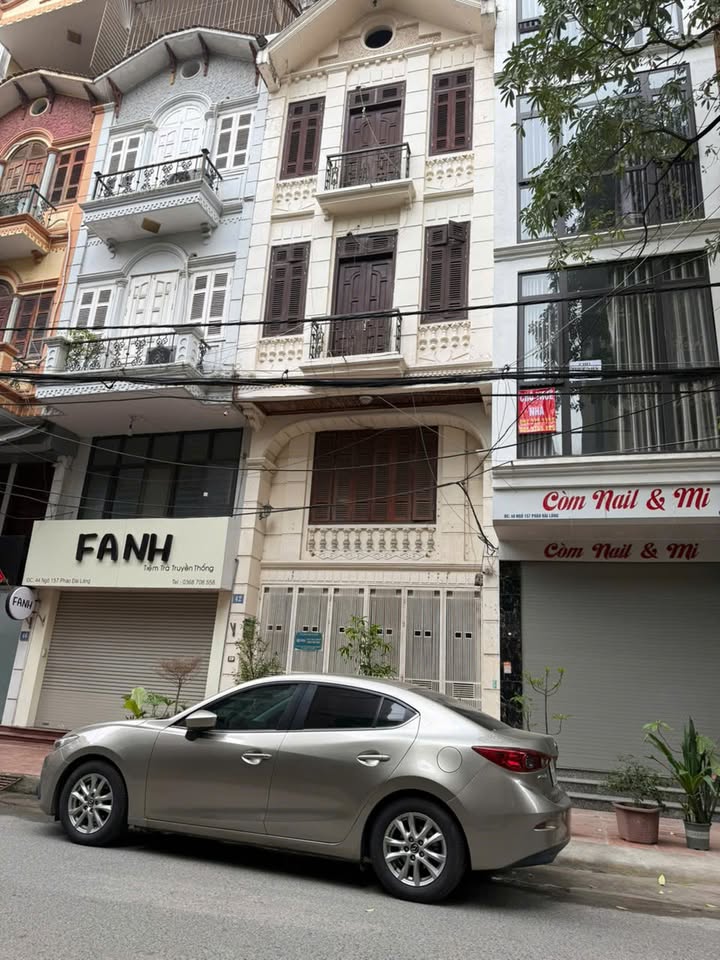 Nhà 50m² Pháo Đài Láng, Đống Đa - Kinh doanh/Văn phòng, 4.5 tầng, 25 triệu