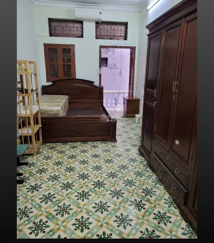 Cho thuê nhà 30m² x 4 tầng, 3PN, Ngõ Văn Hương, Đống Đa - Giá 9.5 triệu