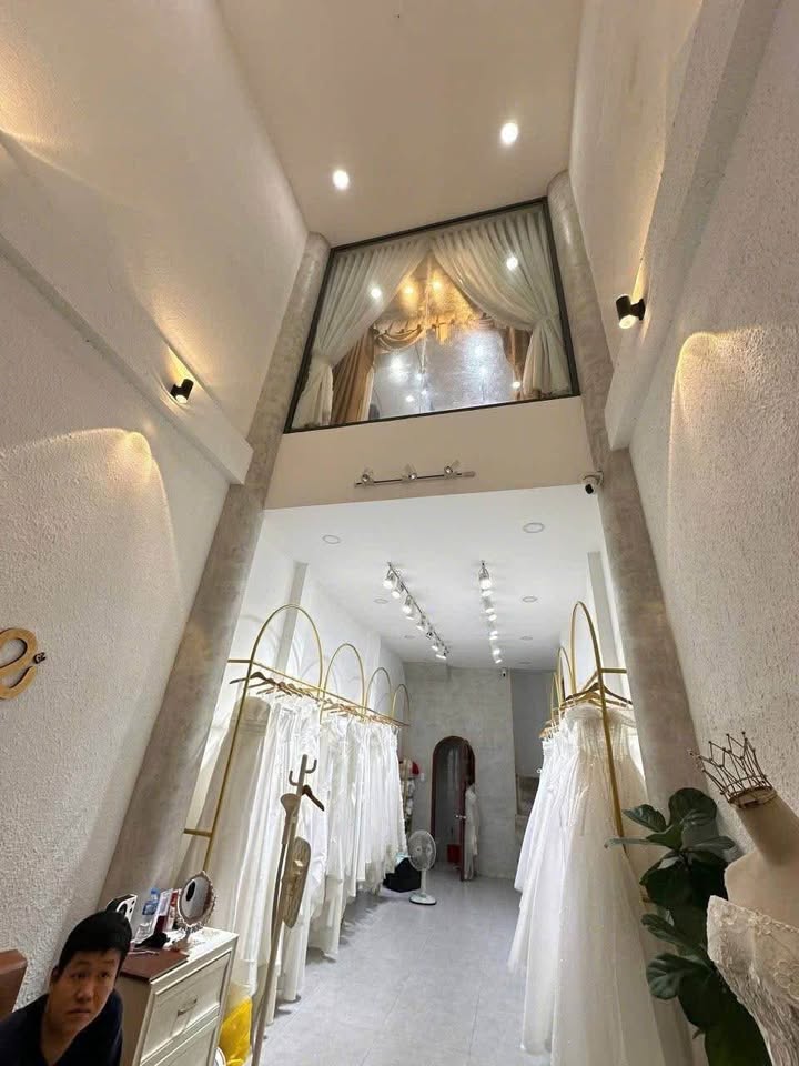 Nhà phố Nguyễn Thái Học, Quy Nhơn 43m² - Mặt tiền kinh doanh đắc địa!