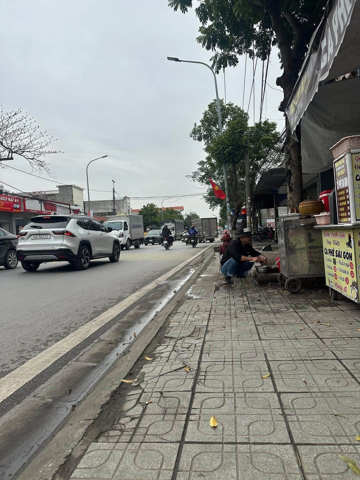 Bán Nhà 2 Tầng Kèm Đất 200m² Mặt Tiền Trần Tất Văn, Hải Phòng