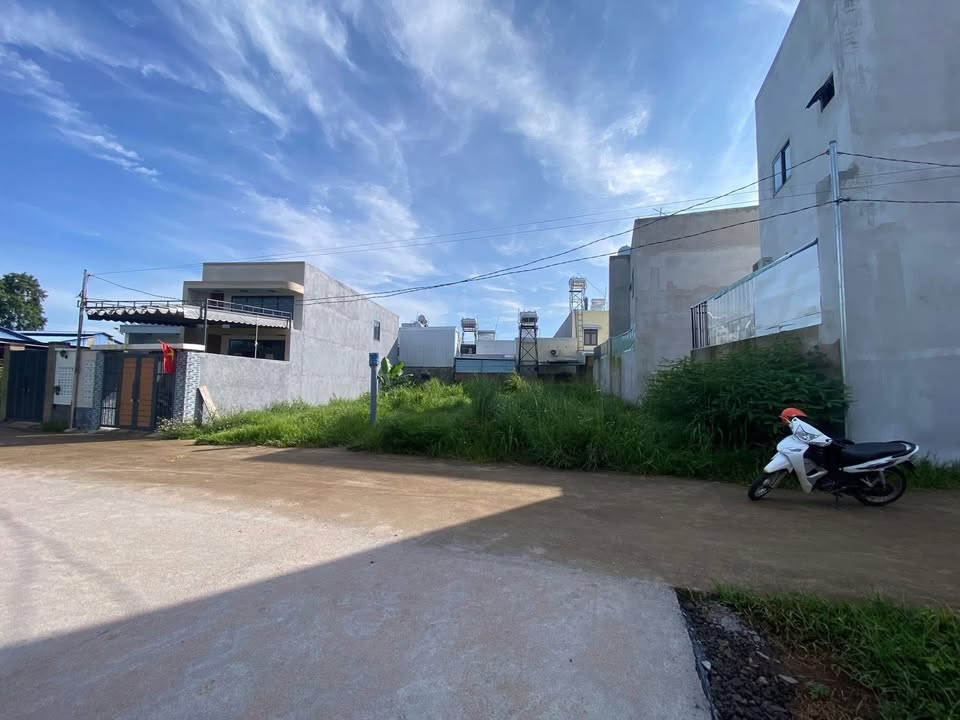 Đất nền Long Khánh 100m² - Sổ đỏ chính chủ, đường ô tô né nhau