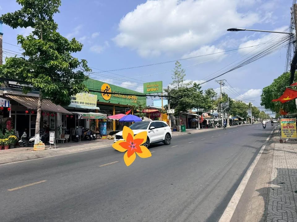 Nhà Mặt Tiền Kinh Doanh Đường Học Lạc, Mỹ Tho - 122m² - 5.x Tỷ