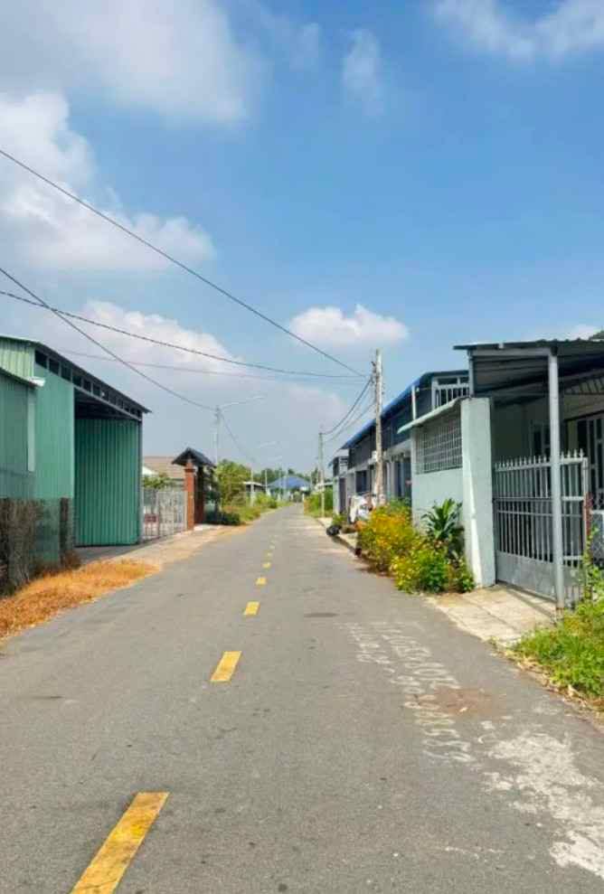 Bán Gấp Đất 250m² Nhà Bè - 250 Triệu Bao Sổ, Sẵn Thổ Cư