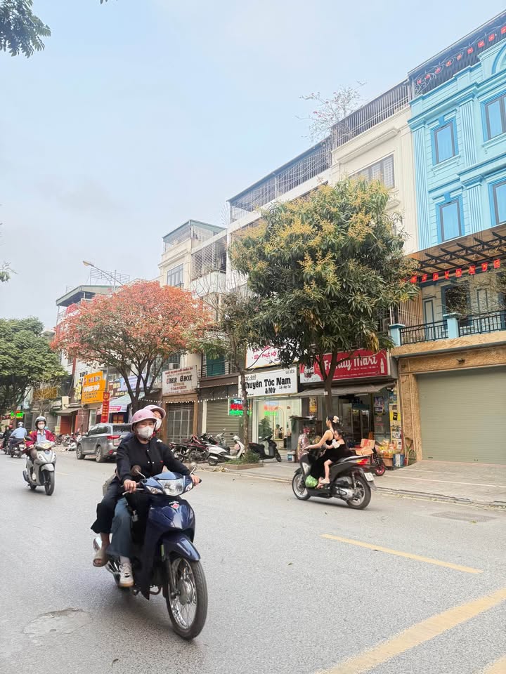 Nhà Phố Kinh Doanh Văn Phú Hà Đông 70m² - 4 Tầng - Sổ Đỏ