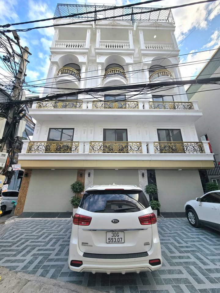 Nhà riêng Long Biên 46m² giá 15.3 tỷ - Full nội thất!