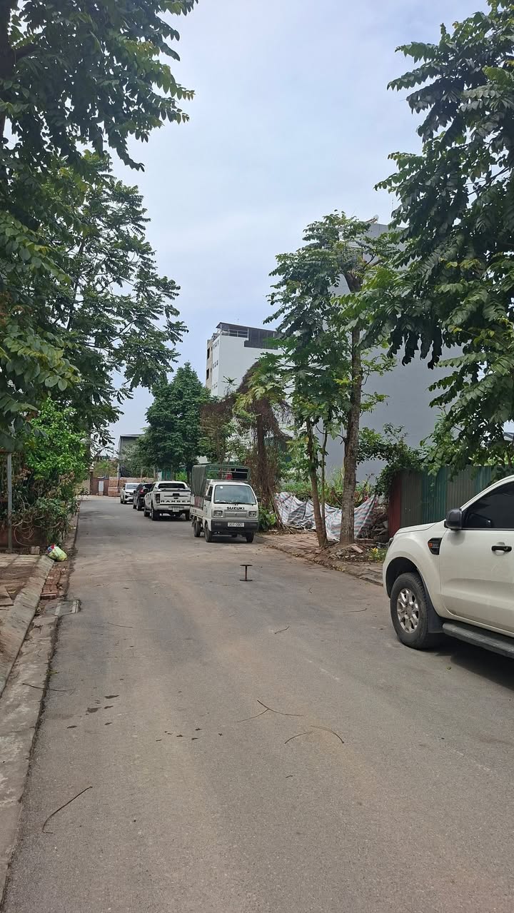 Đất phân lô Cự Khối Long Biên 90m² - Sổ đỏ chính chủ