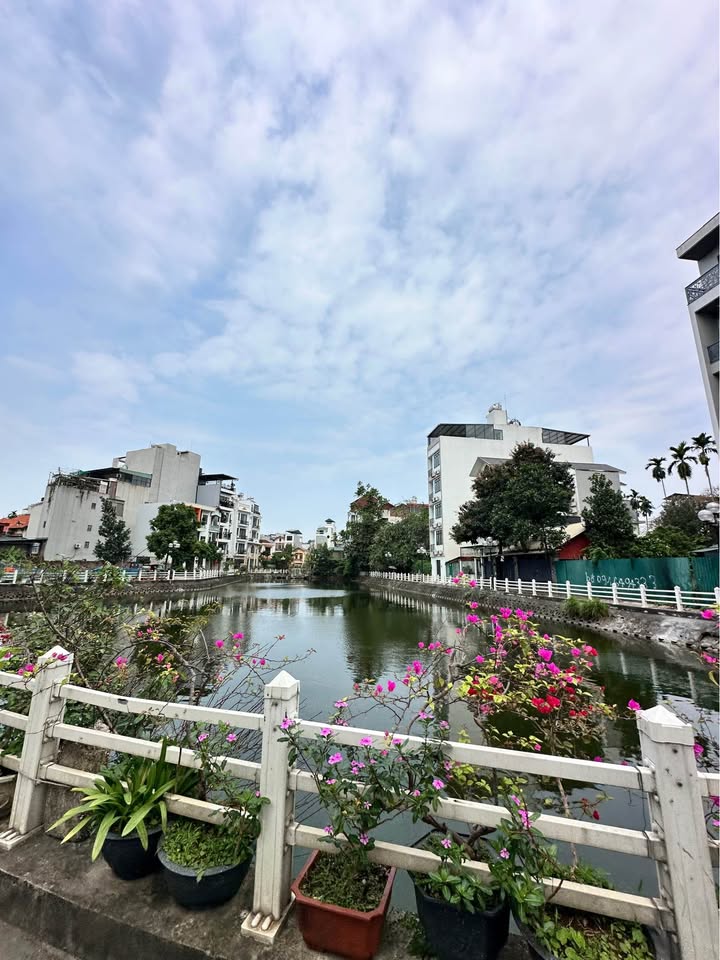 Đất Vàng Ngọc Thụy 250m² - 11 Tỷ, Ô Tô Vào Đất, Sổ Đẹp