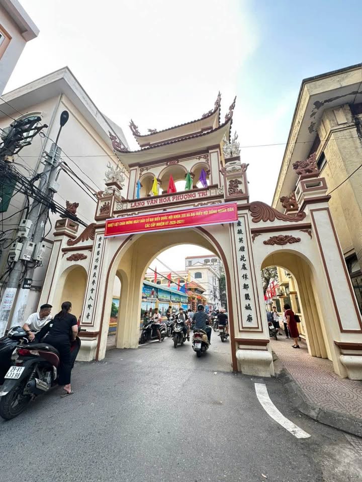 Nhà Phượng Trì 31.6m² 5 Tầng - 4.5 Tỷ - Sổ Đỏ Chuẩn