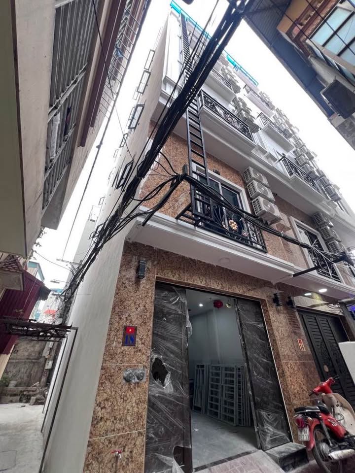 Tòa CHDV Cổ Nhuế 50m² 7 Tầng - Dòng Tiền 65 Triệu/Tháng