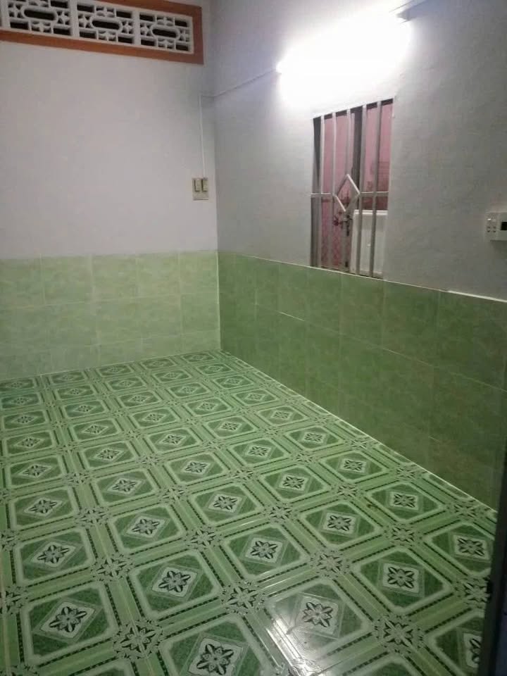 Nhà riêng Bình Chánh 24m² giá 300 triệu - Giá tốt hiếm có!
