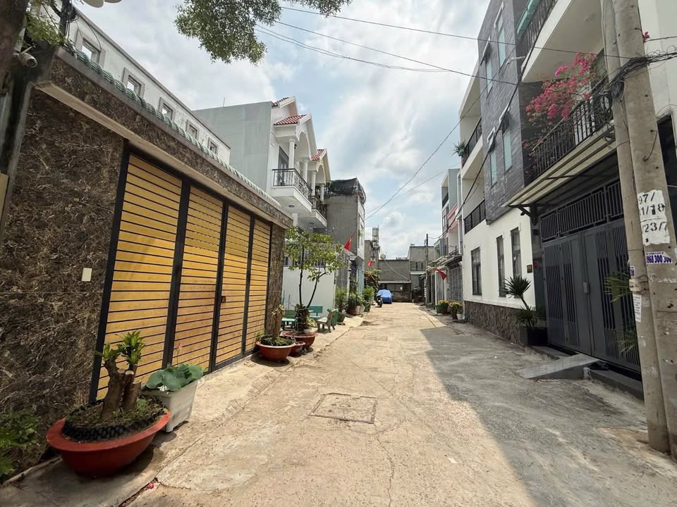 Đất 64m² Ngay Ngã 4 Ga, Quận 12 - Sổ Hồng Đủ, Ô Tô Vào Nhà