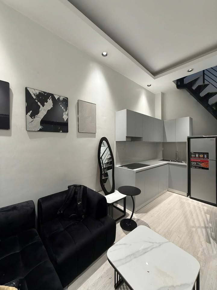 Nhà riêng Xã Đàn 2, Đống Đa 8 triệu - Full nội thất, vào ở ngay!