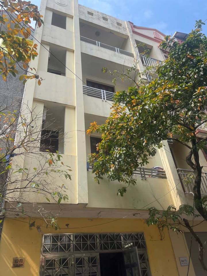 Nhà Nguyên Căn 80m² Văn Quán, Hà Đông - 5PN, 5WC, Lô Góc