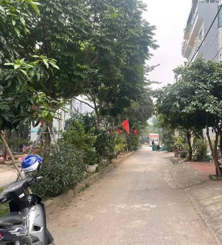 Đất Xuân Đỉnh 120m² 28 tỷ - Hạ tầng hoàn thiện, ô tô tránh!