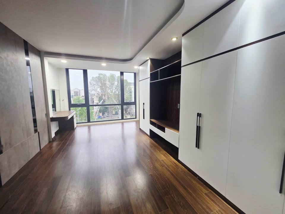 Nhà 6 Tầng Mặt Tiền Lê Lợi, TP Thanh Hóa - Kinh Doanh Sầm Uất, Sẵn Sàng Ở Ngay