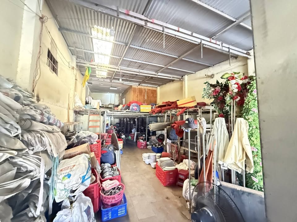 Nhà mặt tiền Đường 182 Thủ Đức 140m² - Vị trí đắc địa kinh doanh ngay!