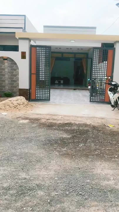 Nhà riêng Hẻm 16 Cầu Ông Hỗ Hòa Thành 399m² - Ô tô vào tận nhà, sẵn sàng ở ngay!