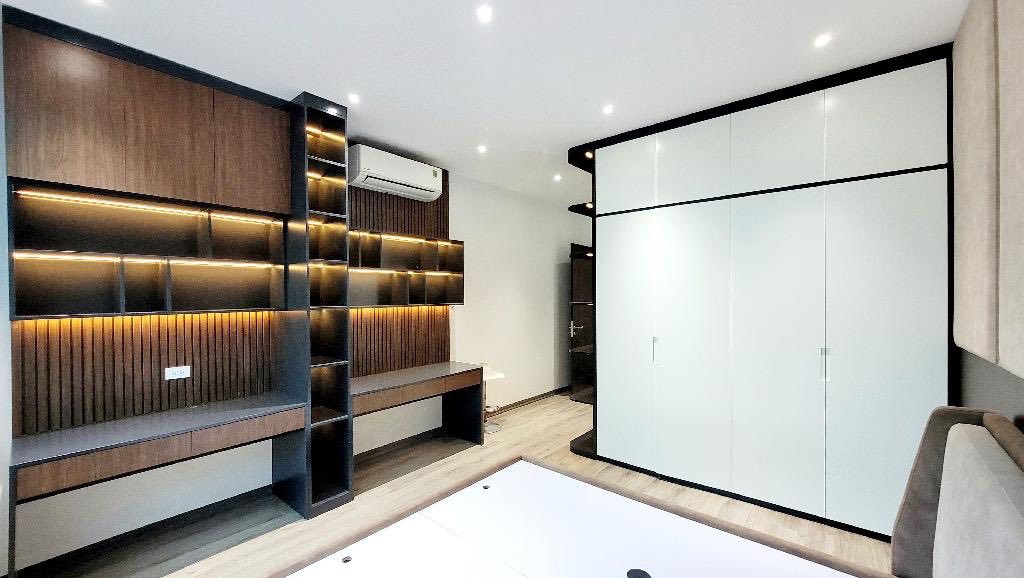 Nhà riêng Long Biên 47m² giá 3.95 tỷ - Ô tô vào tận nhà!