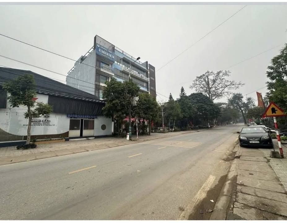 Đất nền Đường Đinh Tiên Hoàng, Phú Thọ 120m² - Tiềm năng tăng giá vượt trội!