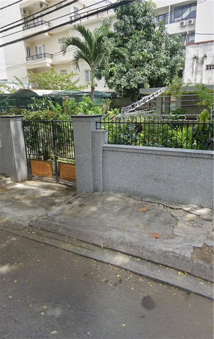 Nhà mặt tiền Trịnh Phong, Nha Trang 400m² - Mặt tiền kinh doanh hiếm có!