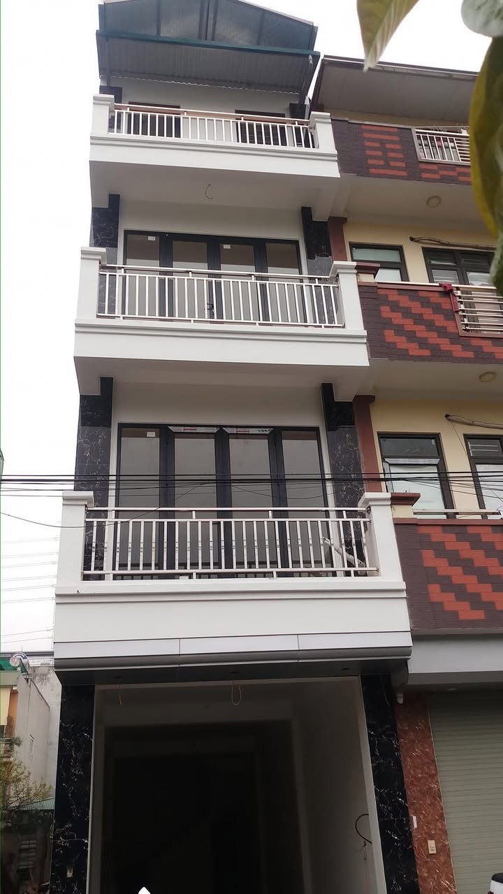 Nhà Nguyên Căn Vạn Phúc 240m² (4 Tầng) - Kinh Doanh/Văn Phòng