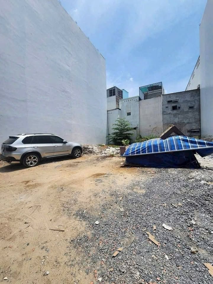 Đất nền Tân Phú 111m² - Đối diện Đại học Công Thương, hẻm xe tải