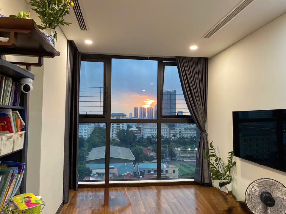 Bán gấp căn hộ 77m² Mipec 2PN - Sổ đỏ chính chủ