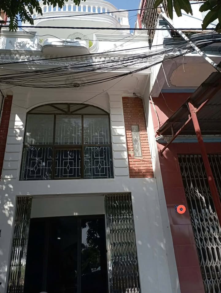 Nhà Mặt Tiền Văn Cao, Nam Định - 72m², 3 Tầng, Hướng Đông