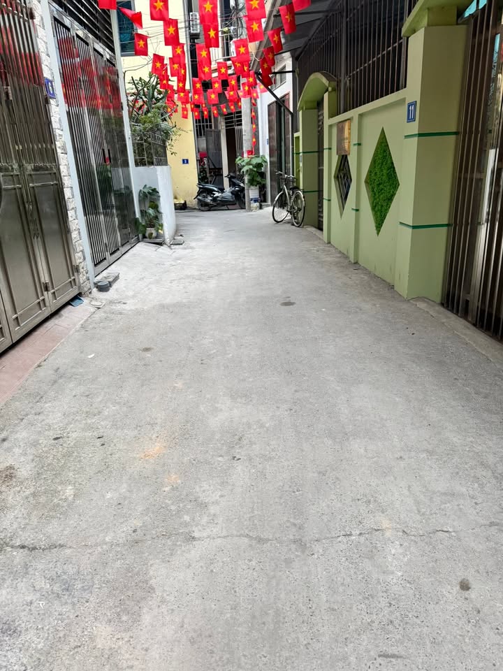 Nhà riêng Dương Nội, Hà Đông 30m² - Sổ hồng sẵn, ô tô cách 20m!