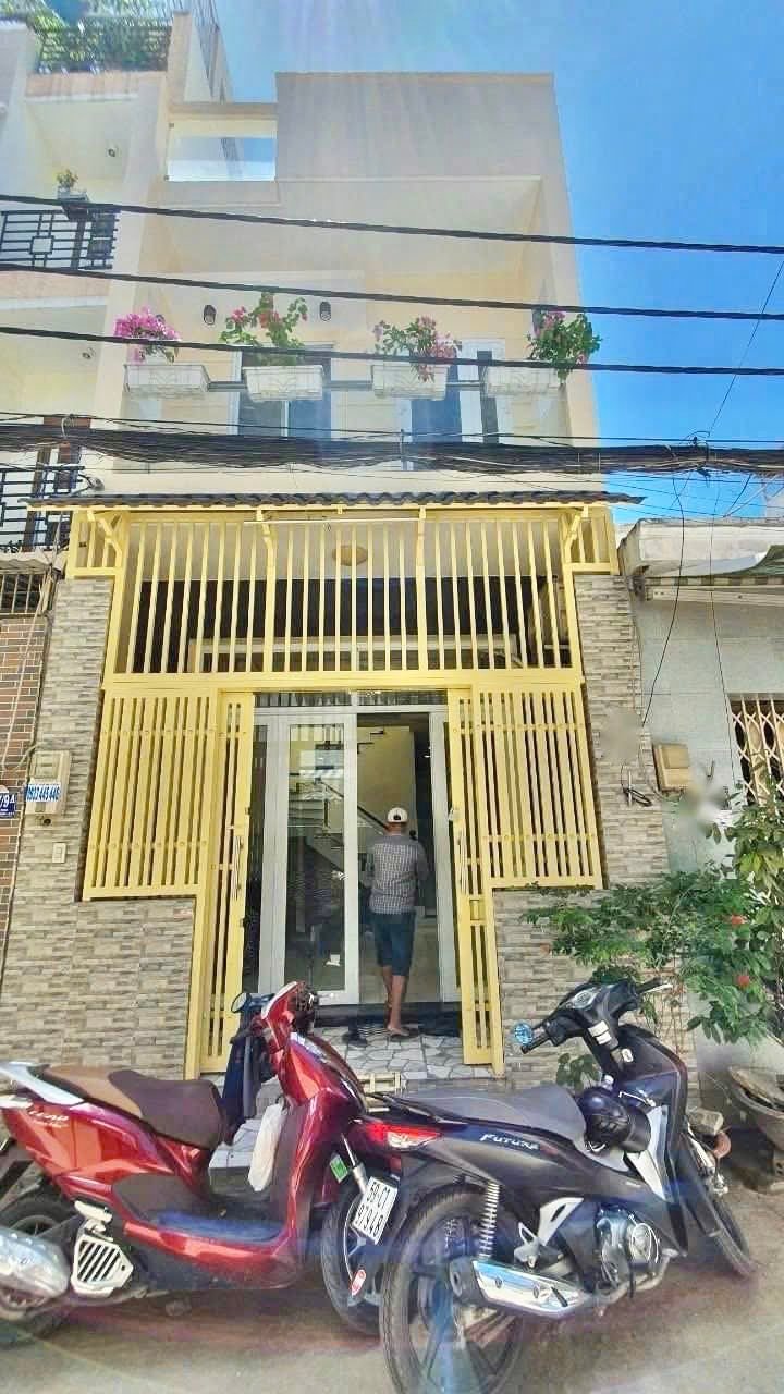 Nhà Hẻm Huỳnh Tấn Phát Q7 48m² giá 12 triệu - Ô tô vào tận nhà!
