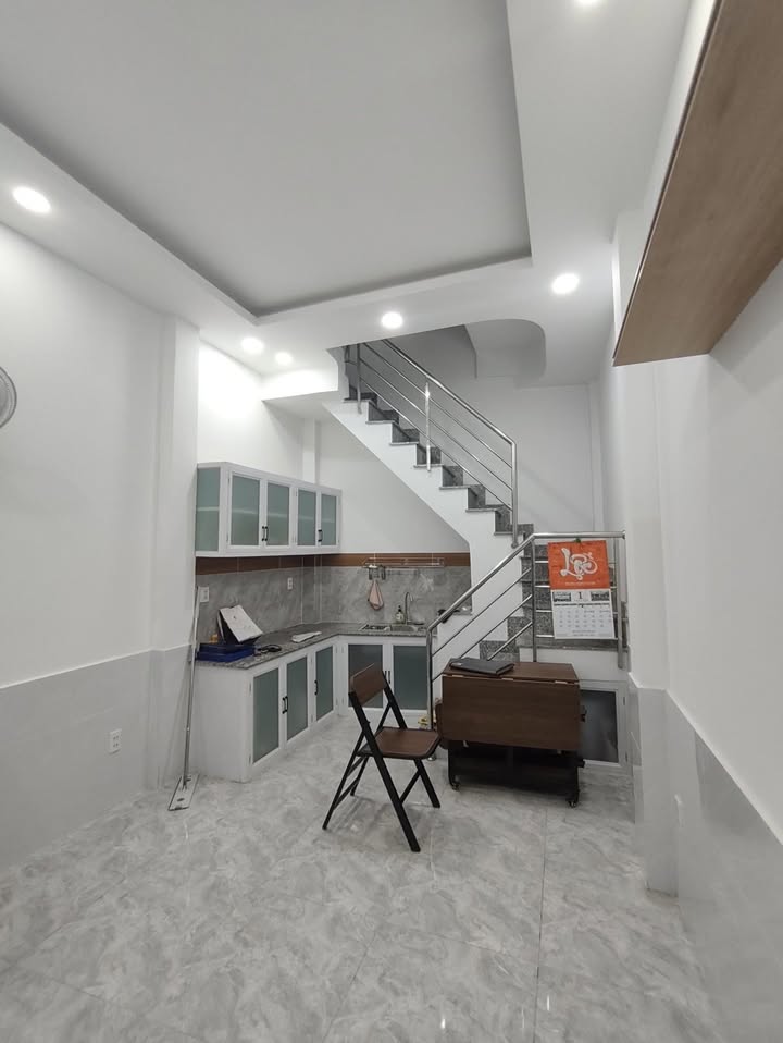 Nhà Riêng Bùi Thế Mỹ, Tân Bình 19m² giá 3.95 tỷ - Vị trí đẹp!