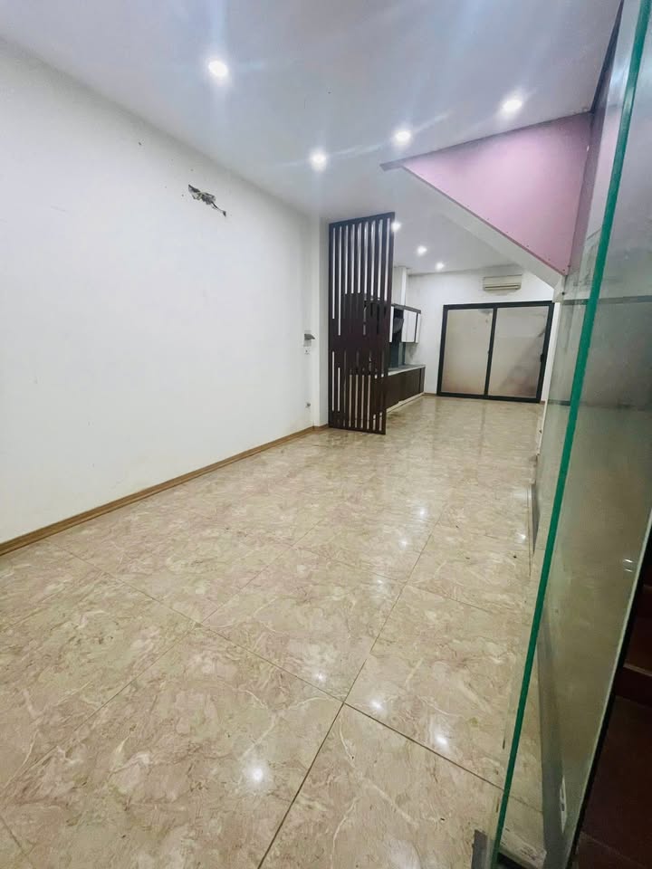Nhà nguyên căn Văn Phú 320m² 15tr - Ô tô vào tận nhà