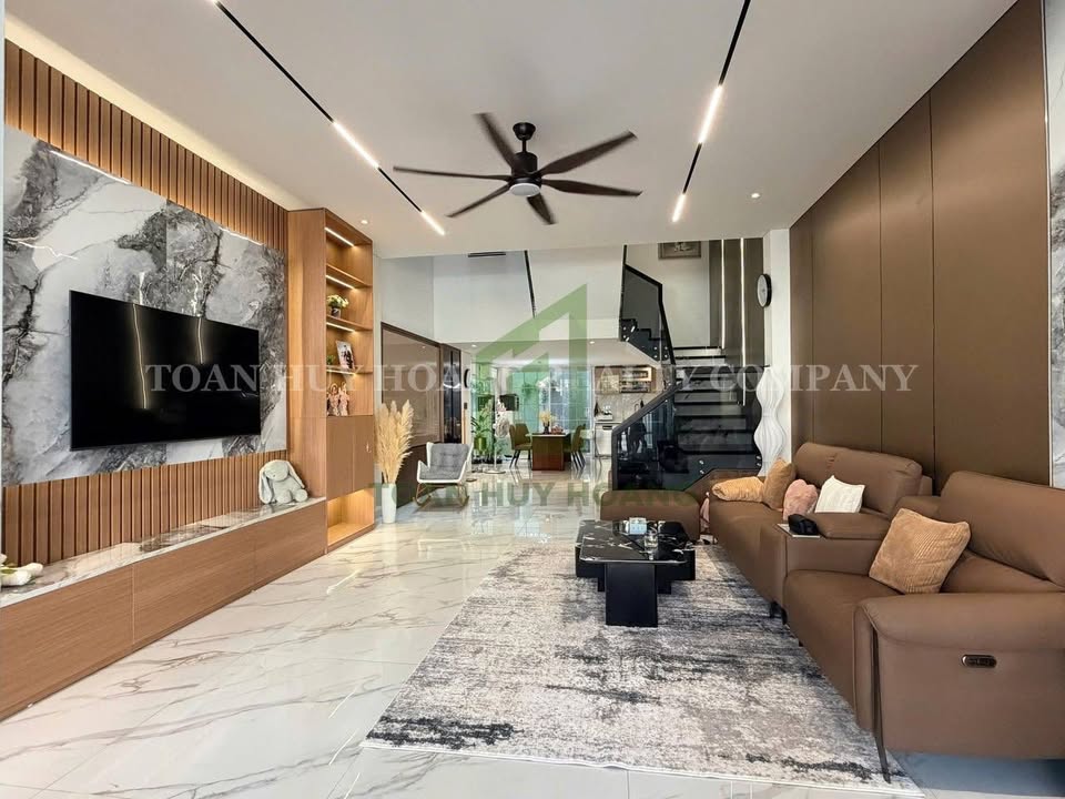 Nhà phố Euro Village Đà Nẵng 100m² - Vị trí đắc địa, sổ hồng sẵn