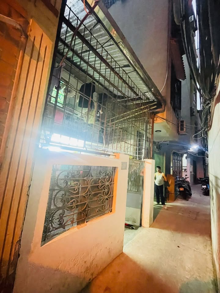 Bán Gấp Nhà Võ Chí Công, Tây Hồ 33m² - Ô Tô Sát Nhà, Sổ Đỏ Chính Chủ