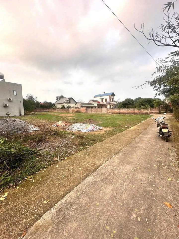 Đất nền Ngọc Châu, Tân Yên 135m² - Sổ đỏ chính chủ, giá tốt!