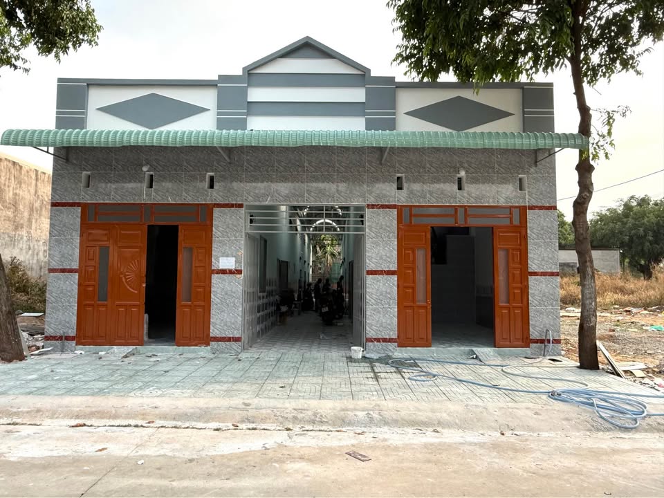 Nhà Trọ Mỹ Phước 3 Bến Cát 2.6 Tỷ - Đầu Tư Sinh Lời Ngay!