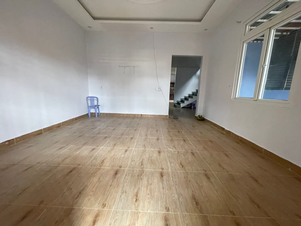 Nhà Nguyên Căn Đà Lạt 120m² - 4PN Hẻm Oto Giá 5 Triệu/Tháng