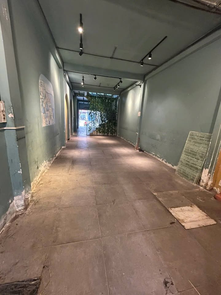 Nhà Mặt Tiền Tân Bình 112m² - Vị trí đắc địa, kinh doanh ngay!